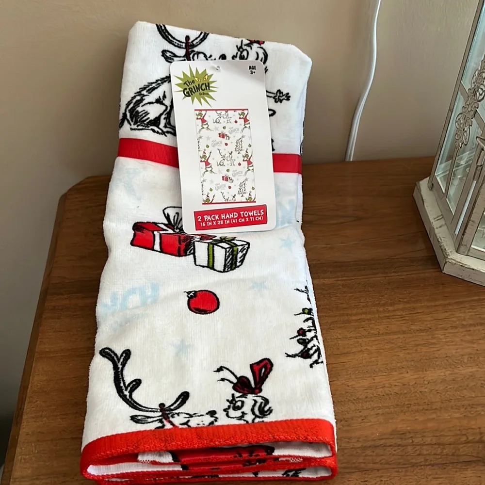 Grinch hand towels